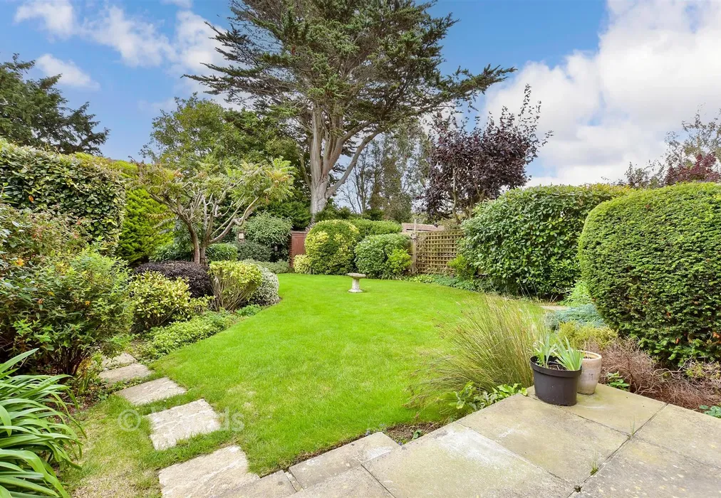 Rear Garden - Queens Avenue, Birchington, Kent - Wards of Kent
