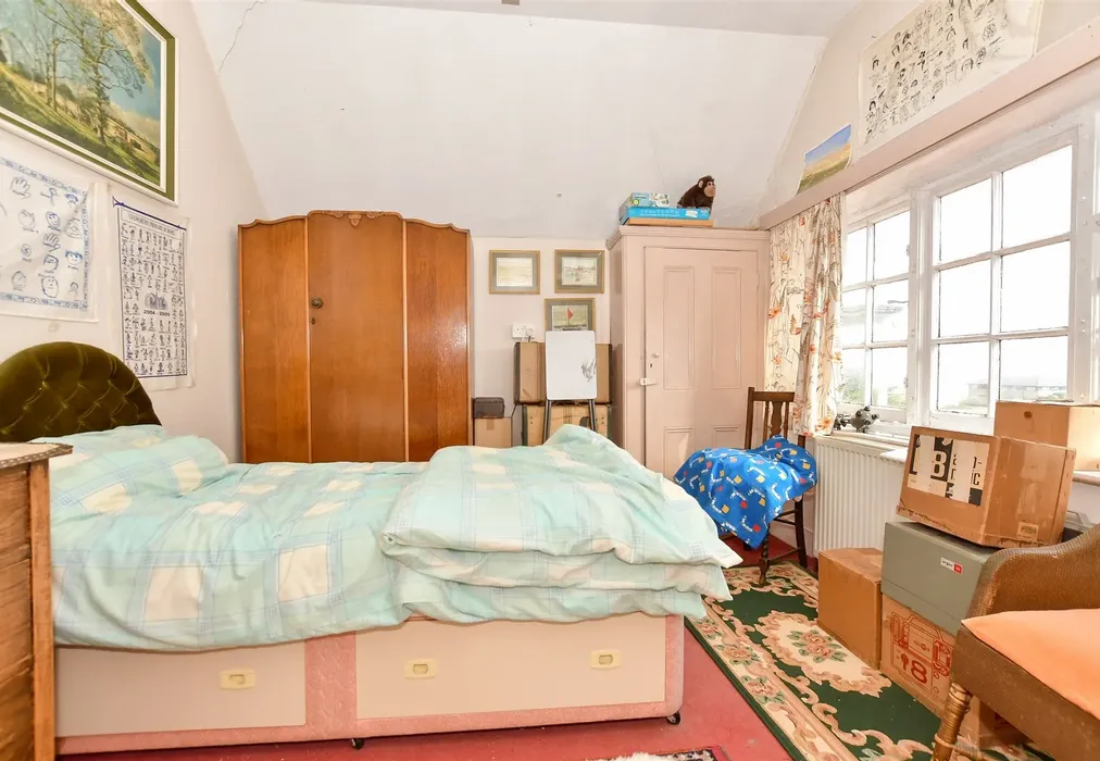 Bedroom 3 - Eastern Esplanade, Cliftonville, Margate, Kent - Wards of Kent