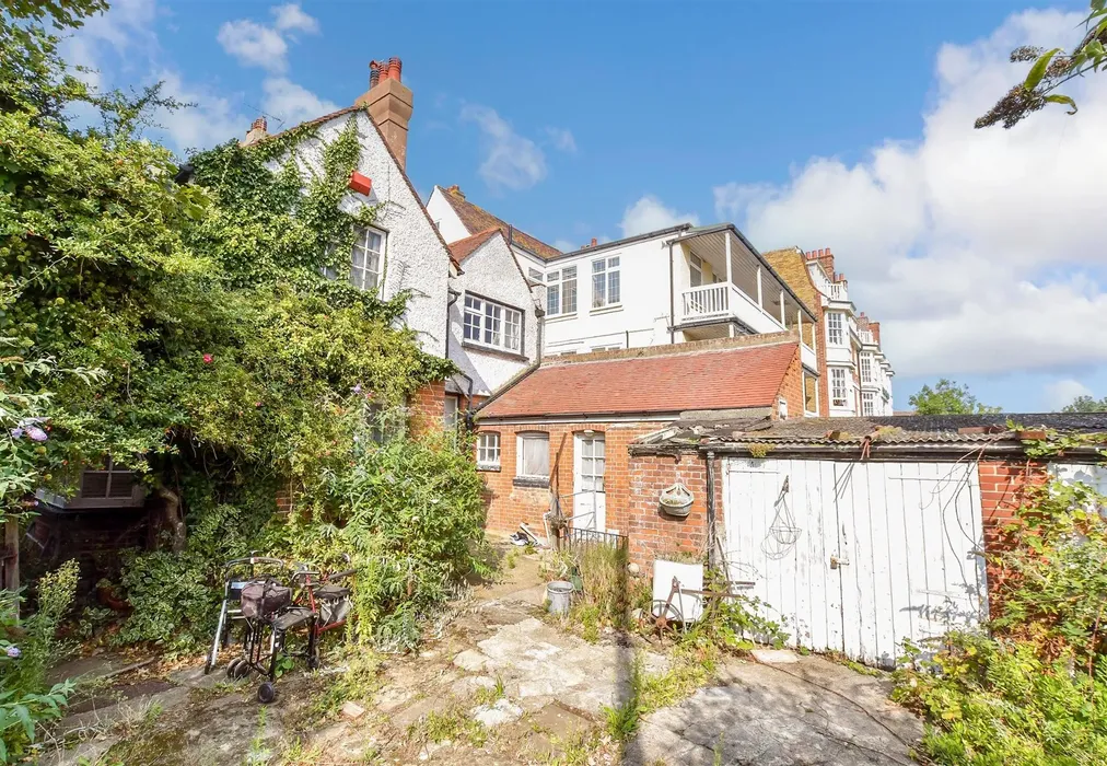 Garage - Eastern Esplanade, Cliftonville, Margate, Kent - Wards of Kent