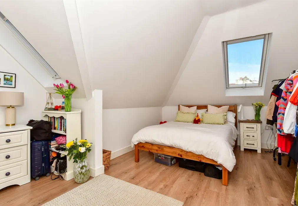 Bedroom - Cheriton Road, Folkestone, Kent - Wards of Kent