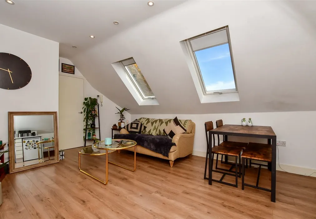 Lounge - Cheriton Road, Folkestone, Kent - Wards of Kent