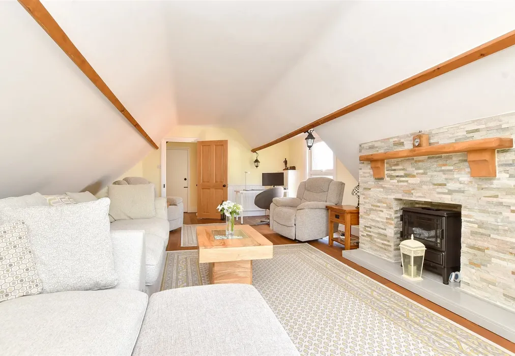Lounge/Diner - Avenue Road, Banstead, Surrey - Wards of Kent