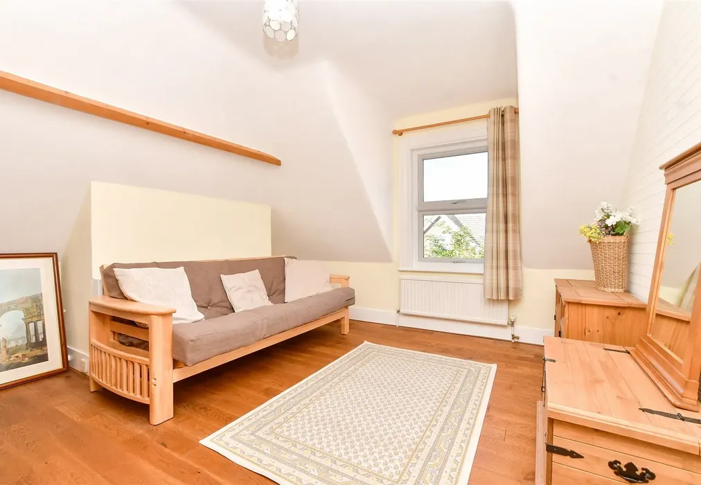 Bedroom 2 - Avenue Road, Banstead, Surrey - Wards of Kent