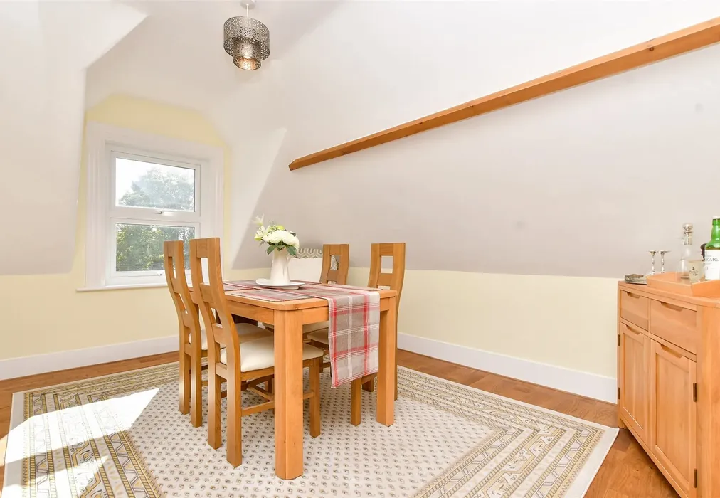 Bedroom 3 - Avenue Road, Banstead, Surrey - Wards of Kent