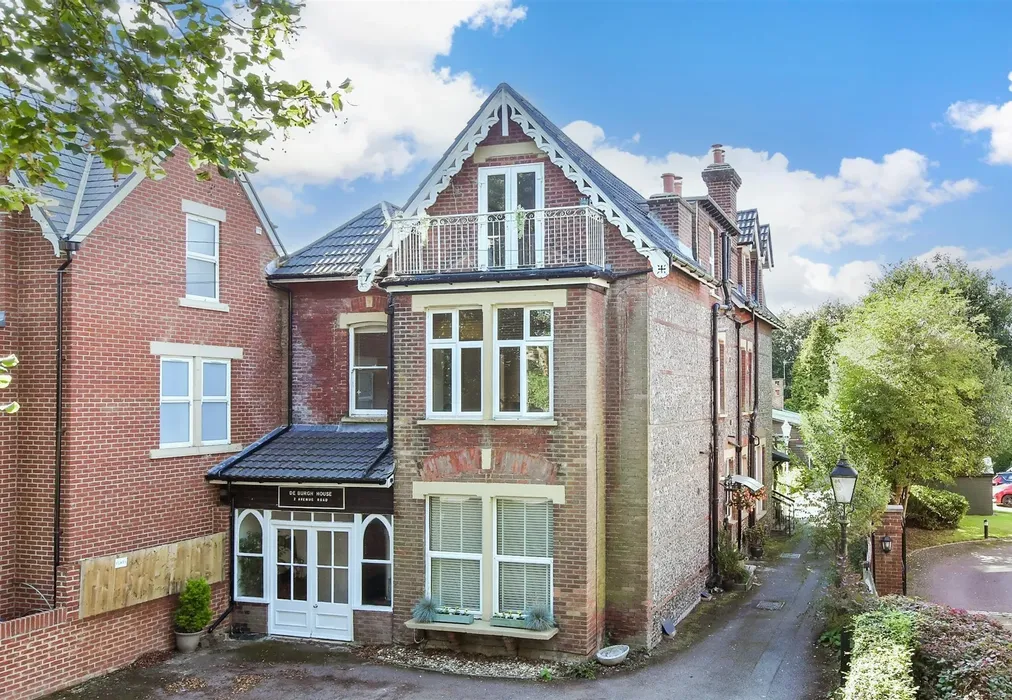 External (Web) - Avenue Road, Banstead, Surrey - Wards of Kent