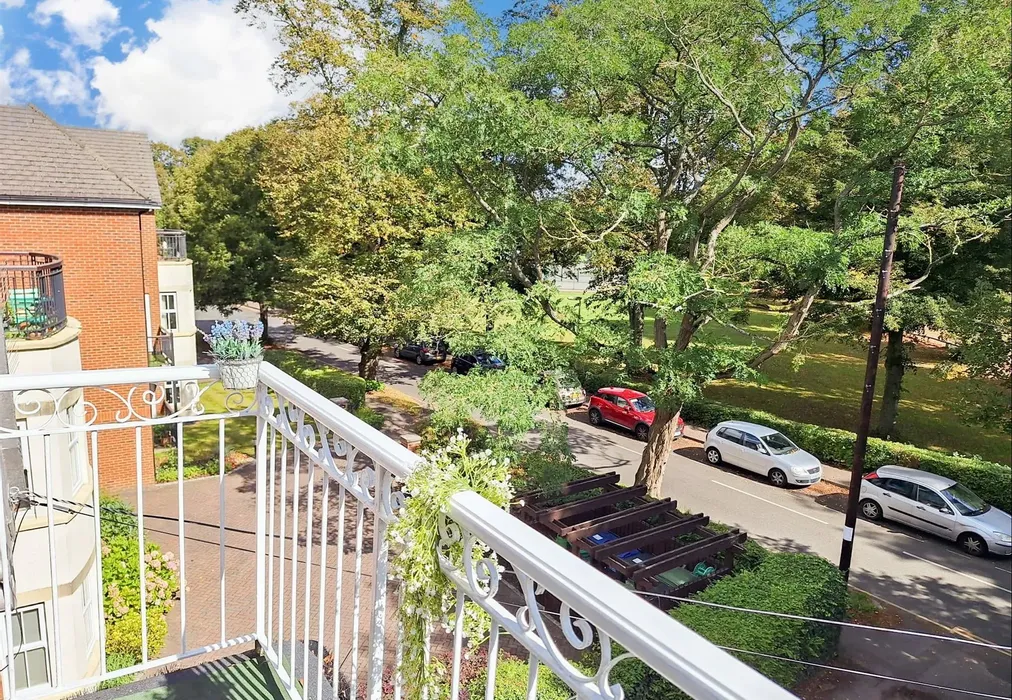 View From Balcony - Avenue Road, Banstead, Surrey - Wards of Kent