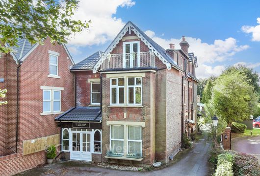 Avenue Road, Banstead, Surrey - Wards of Kent