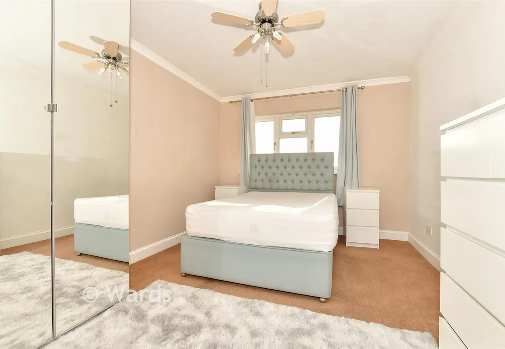 Bedroom 1 - Friends Avenue, Margate, Kent - Wards of Kent
