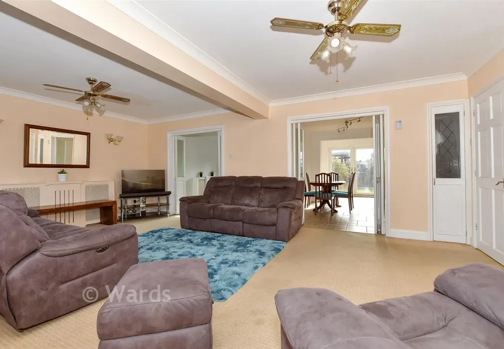 Lounge - Friends Avenue, Margate, Kent - Wards of Kent