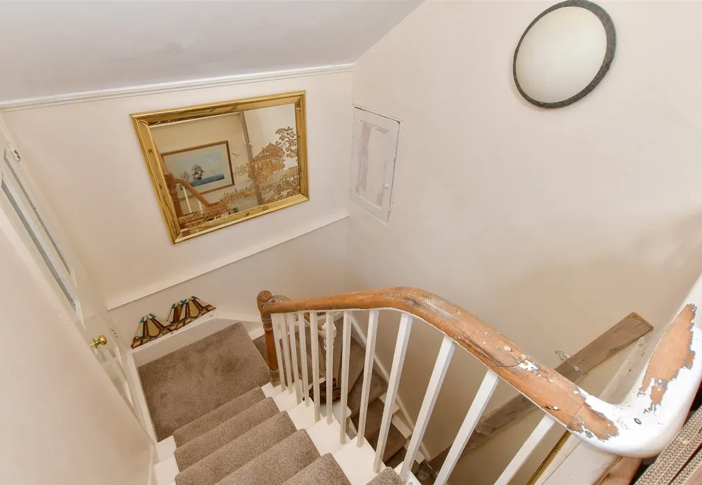 Internal Feature - East Hill Road, Ryde, Isle of Wight - Wards of Kent