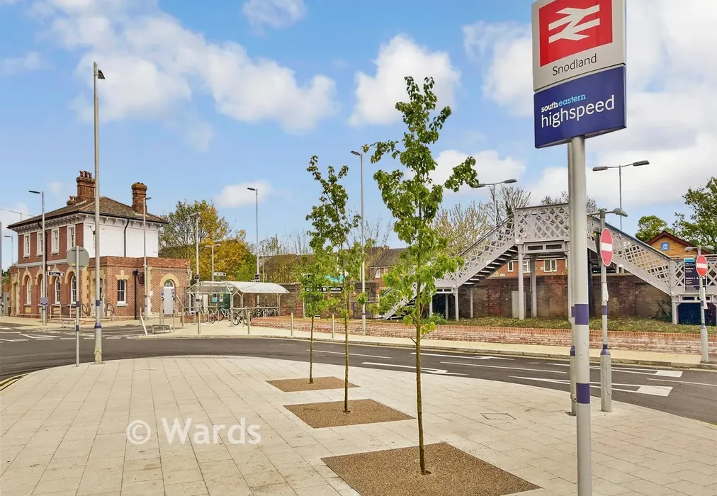 Lifestyle Surrounding Area Shot - May Street, Snodland, Kent - Wards of Kent