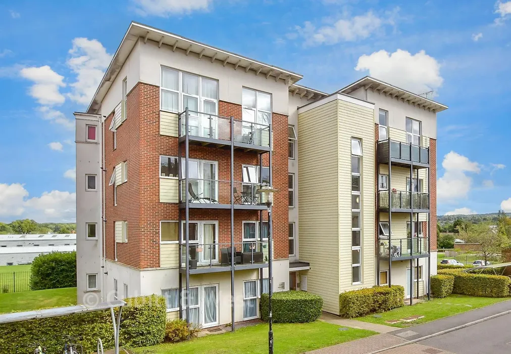 External (Web) - Park View Road, Leatherhead, Surrey - Wards of Kent
