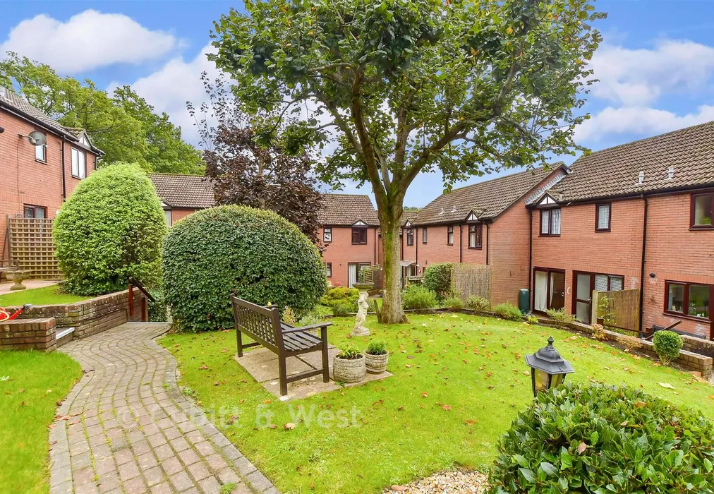 Rear Garden - Elm Way, Heathfield, East Sussex - Wards of Kent