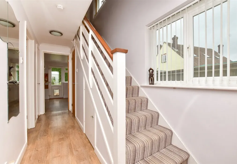 Entrance Hall - Woodside Road, Beare Green, Dorking, Surrey - Wards of Kent