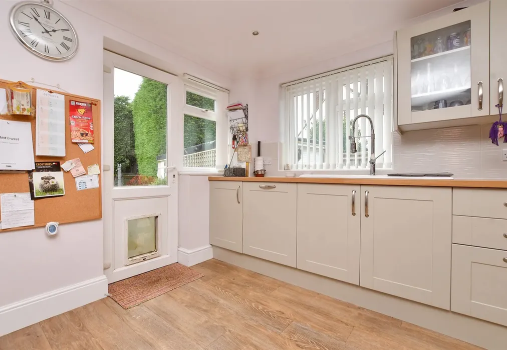 Kitchen / Diner / Family Room - Woodside Road, Beare Green, Dorking, Surrey - Wards of Kent