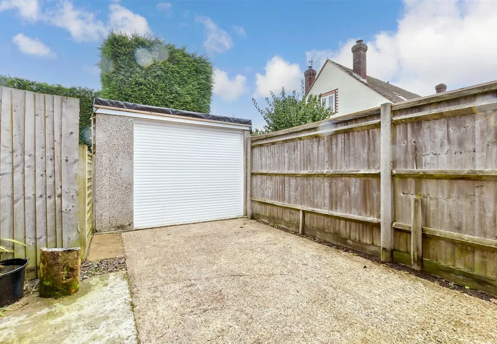 Garage - Woodside Road, Beare Green, Dorking, Surrey - Wards of Kent