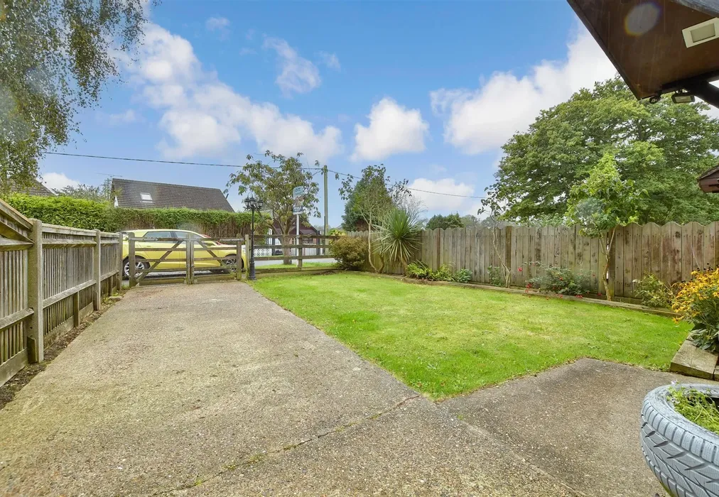 Driveway/Parking - Woodside Road, Beare Green, Dorking, Surrey - Wards of Kent