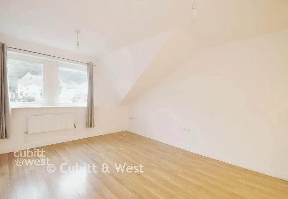 Lounge/Diner - Brighton Road, Redhill, Surrey - Wards of Kent