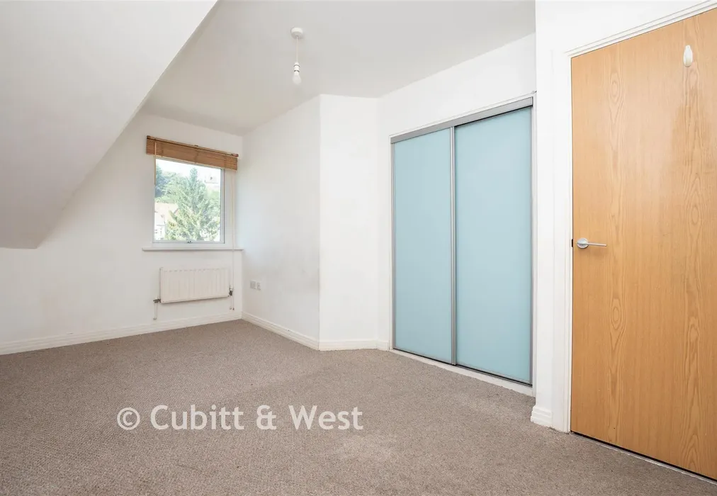 Bedroom 1 - Brighton Road, Redhill, Surrey - Wards of Kent
