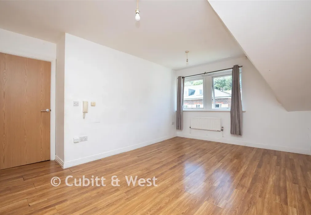 Kitchen Lounge/Diner - Brighton Road, Redhill, Surrey - Wards of Kent