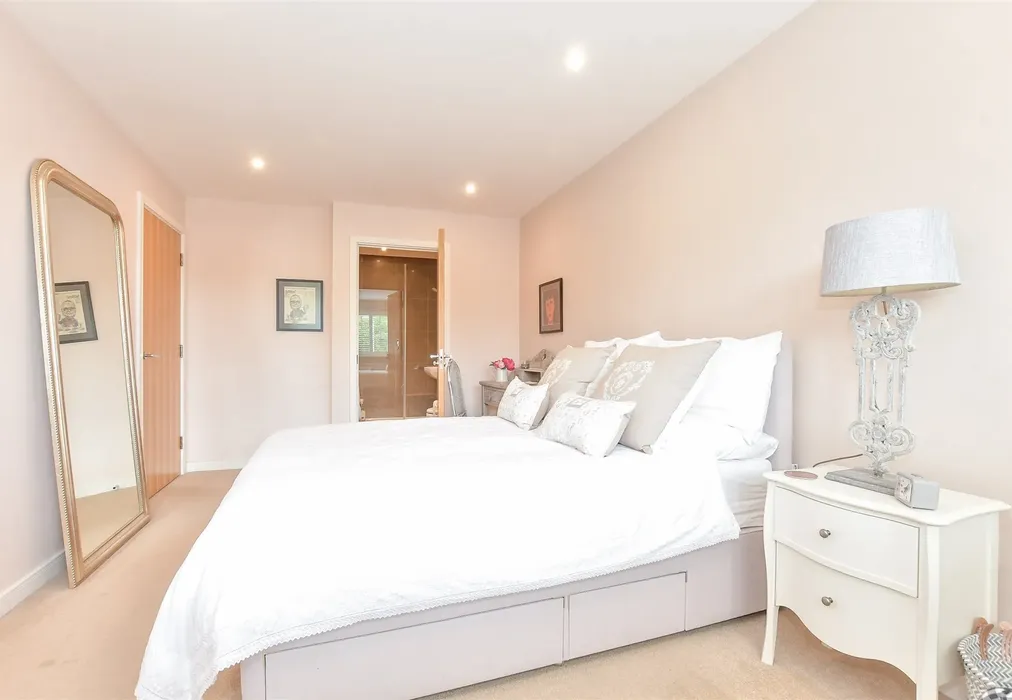 Bedroom 1 - Westwood Drive, Canterbury, Kent - Wards of Kent