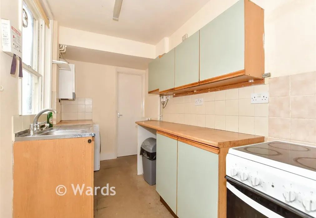 Kitchen - St. Paul's Terrace, Canterbury, Kent - Wards of Kent