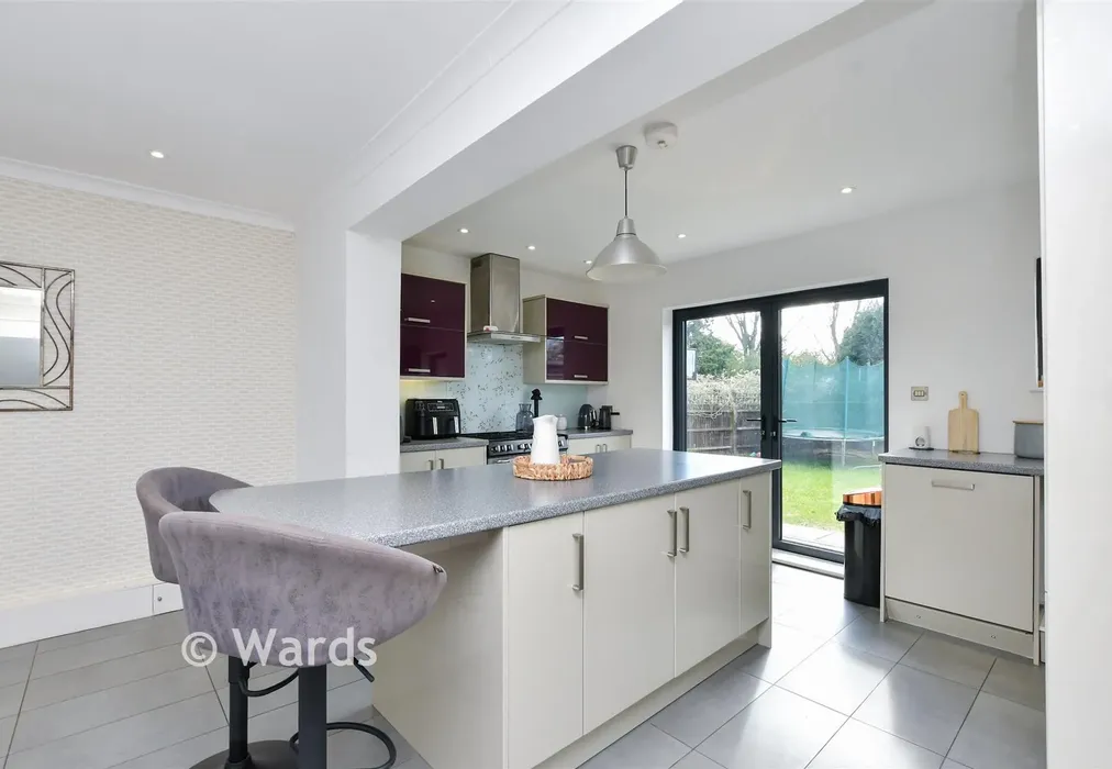Kitchen - Dover Road, Sandwich, Kent - Wards of Kent