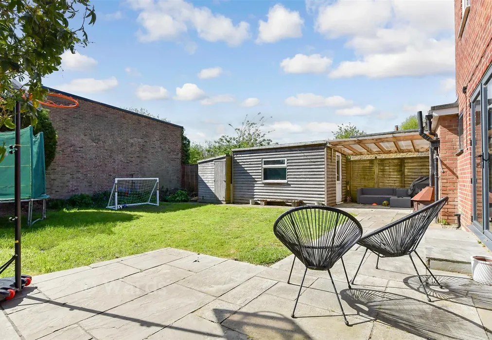Rear Garden - Dover Road, Sandwich, Kent - Wards of Kent