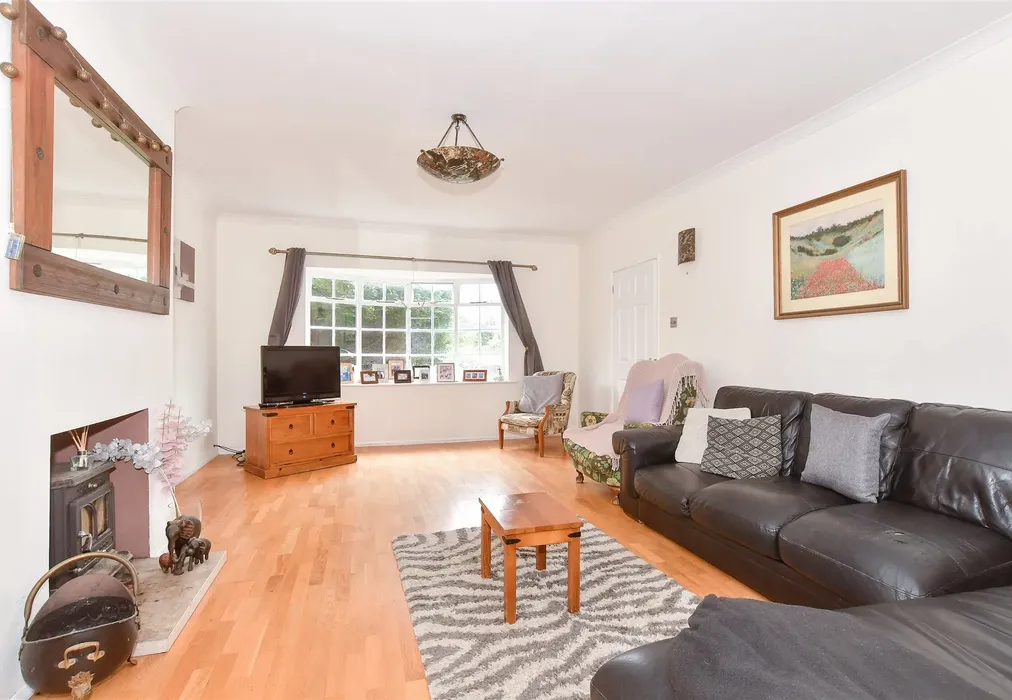 Lounge - Dargate Road, Yorkletts, Whitstable, Kent - Wards of Kent