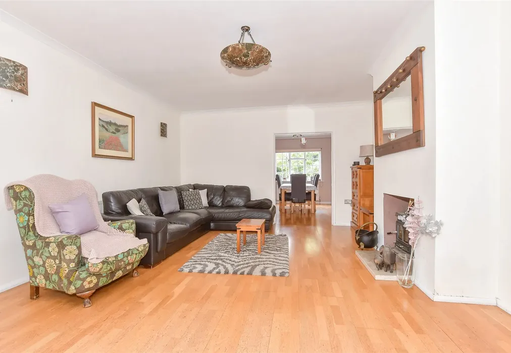 Lounge - Dargate Road, Yorkletts, Whitstable, Kent - Wards of Kent