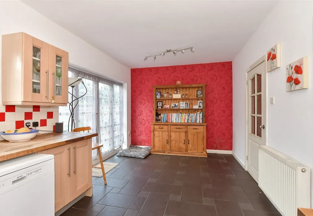 Kitchen/Breakfast Room - Dargate Road, Yorkletts, Whitstable, Kent - Wards of Kent