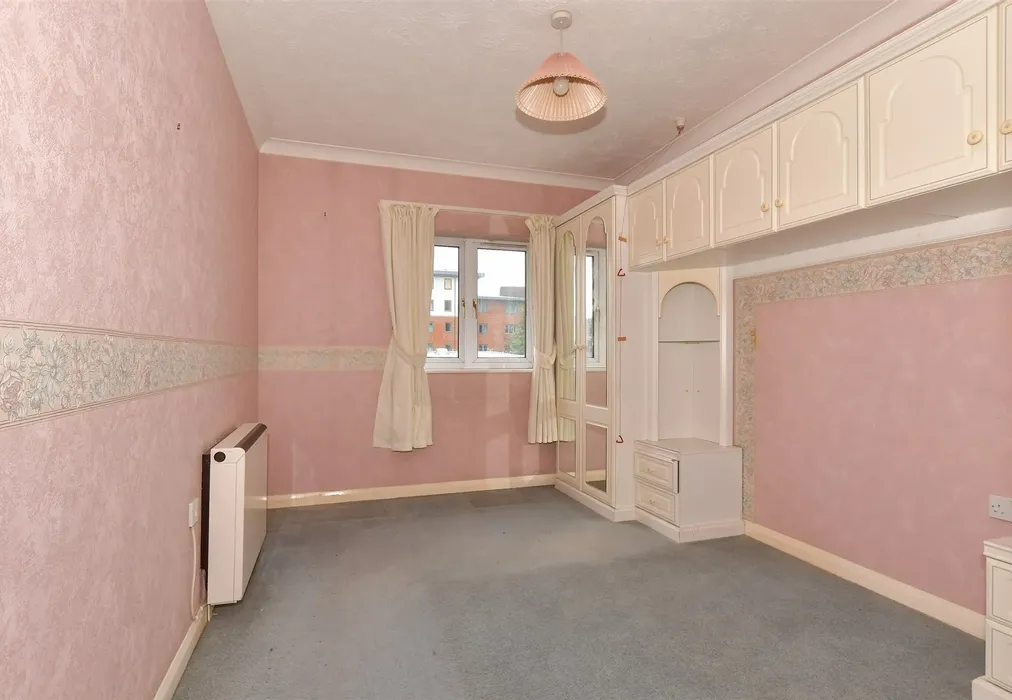Bedroom 1 - High Street, Chatham, Kent - Wards of Kent
