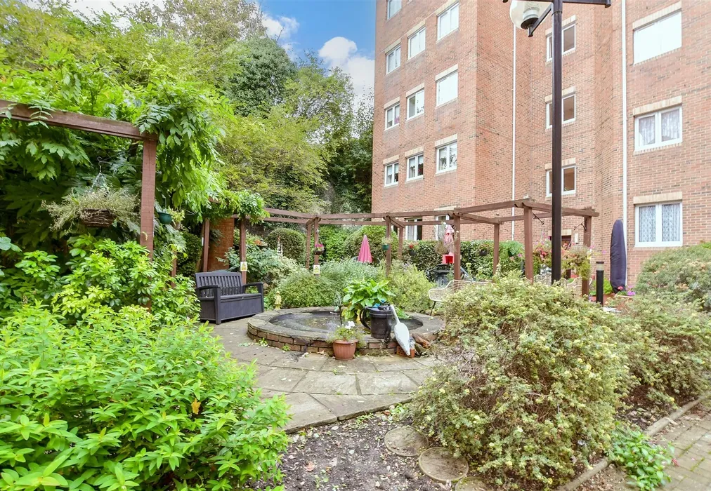 Communal Gardens - High Street, Chatham, Kent - Wards of Kent