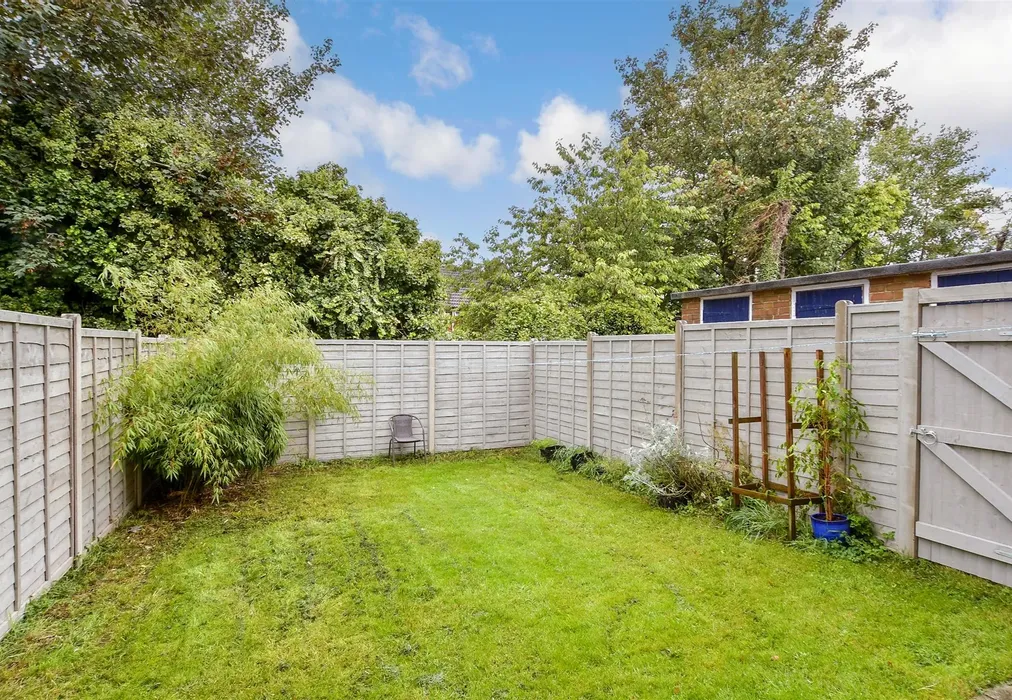 Rear Garden - Cordelia Crescent, Rochester, Kent - Wards of Kent