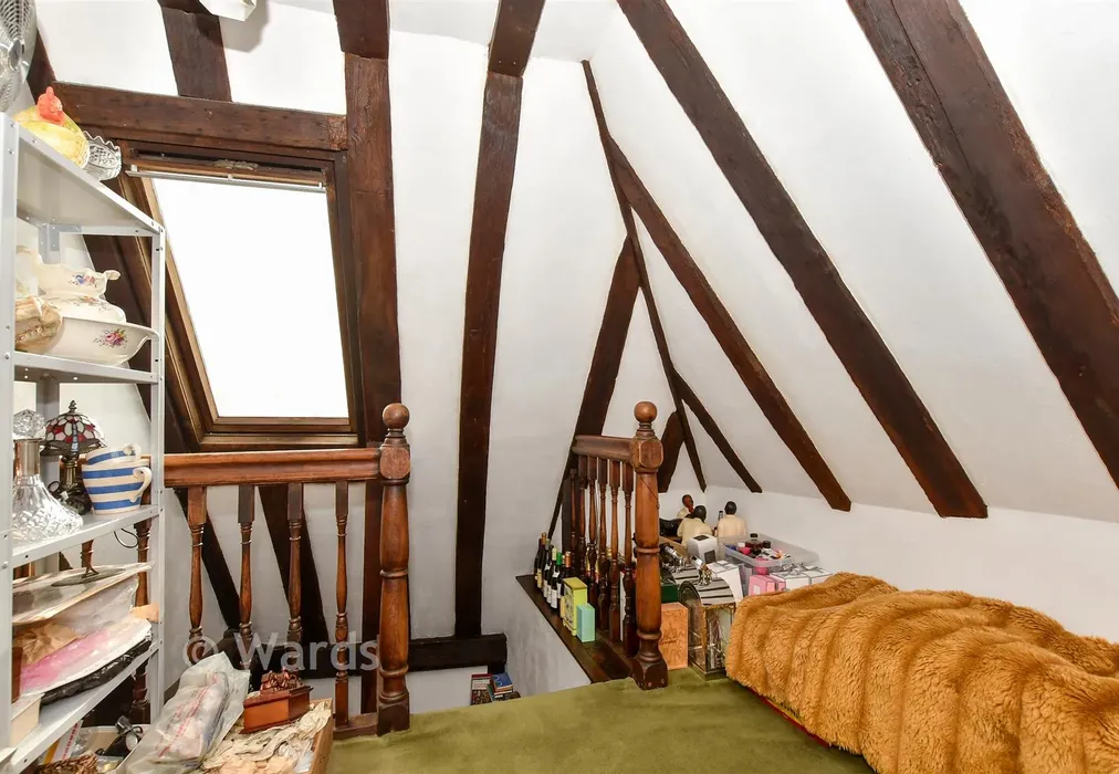 Loft Room - Romney Road, Willesborough, Ashford, Kent - Wards of Kent