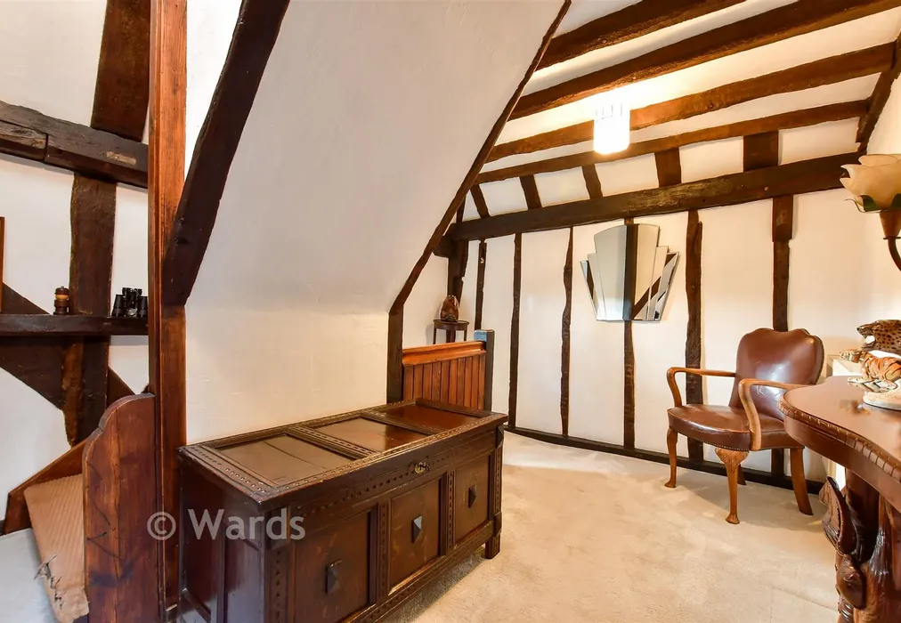 Landing - Romney Road, Willesborough, Ashford, Kent - Wards of Kent