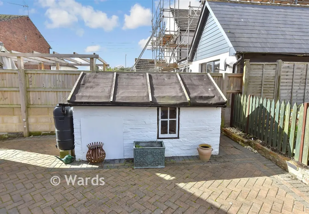 Workshop/Outbuildings - Romney Road, Willesborough, Ashford, Kent - Wards of Kent