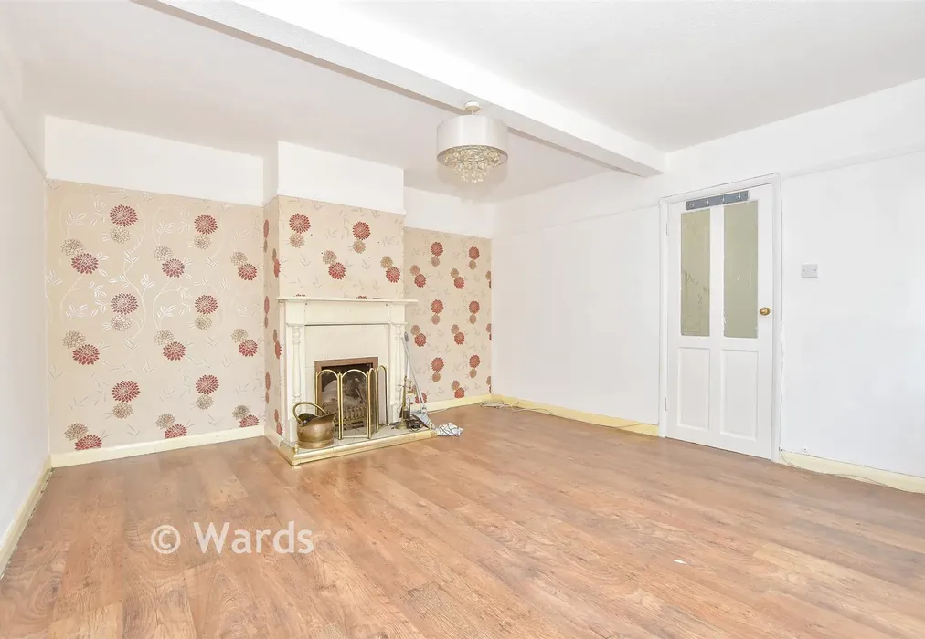 Lounge - Kent Avenue, Maidstone, Kent - Wards of Kent