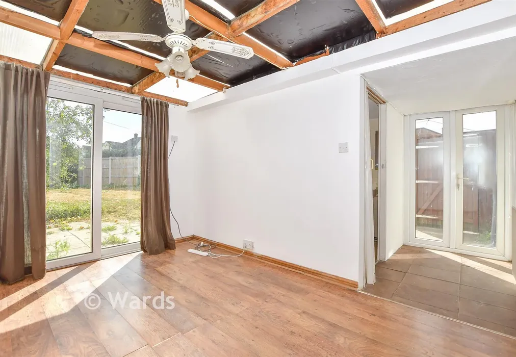 Lean-To - Kent Avenue, Maidstone, Kent - Wards of Kent