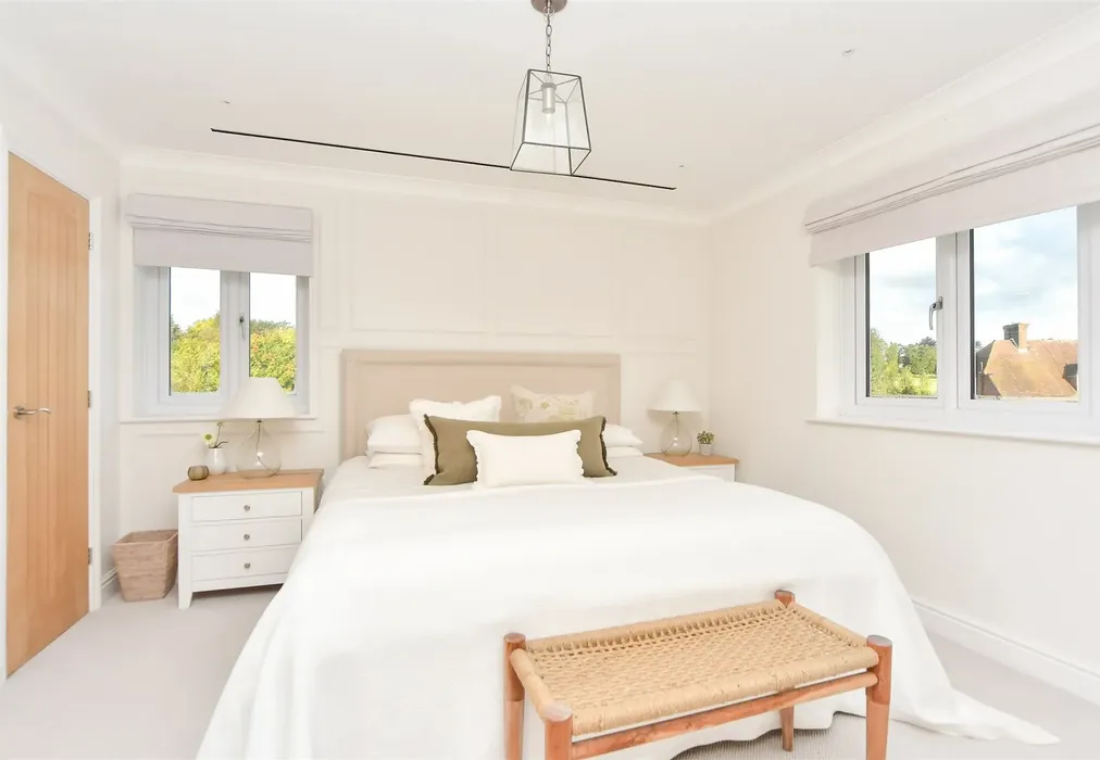 Bedroom 1 - Auger Close, Hartlip, Sittingbourne, Kent - Wards of Kent