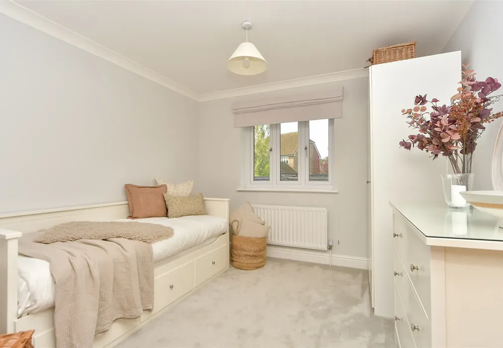 Bedroom 3 - Auger Close, Hartlip, Sittingbourne, Kent - Wards of Kent