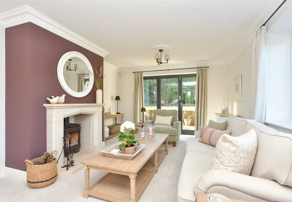 Lounge - Auger Close, Hartlip, Sittingbourne, Kent - Wards of Kent