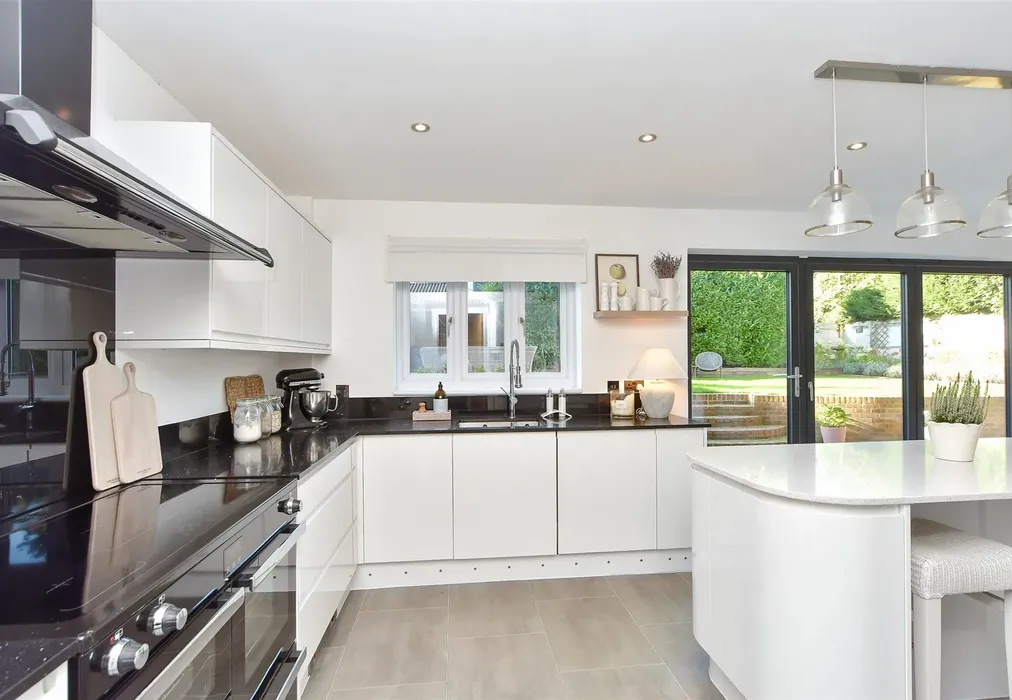 Kitchen/Diner - Auger Close, Hartlip, Sittingbourne, Kent - Wards of Kent