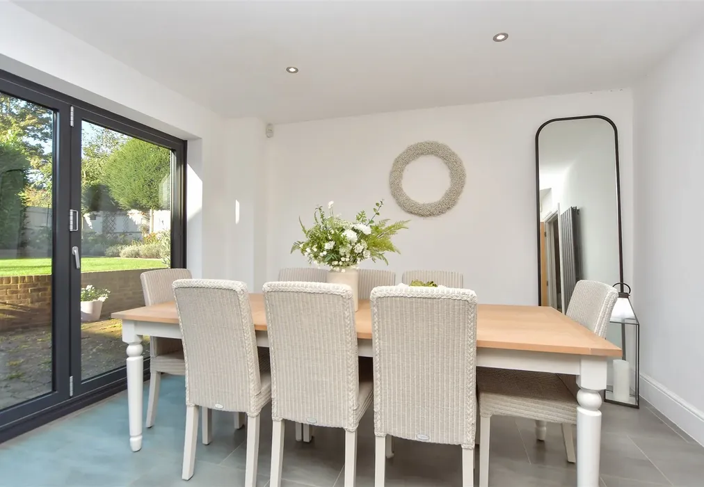 Kitchen/Diner - Auger Close, Hartlip, Sittingbourne, Kent - Wards of Kent