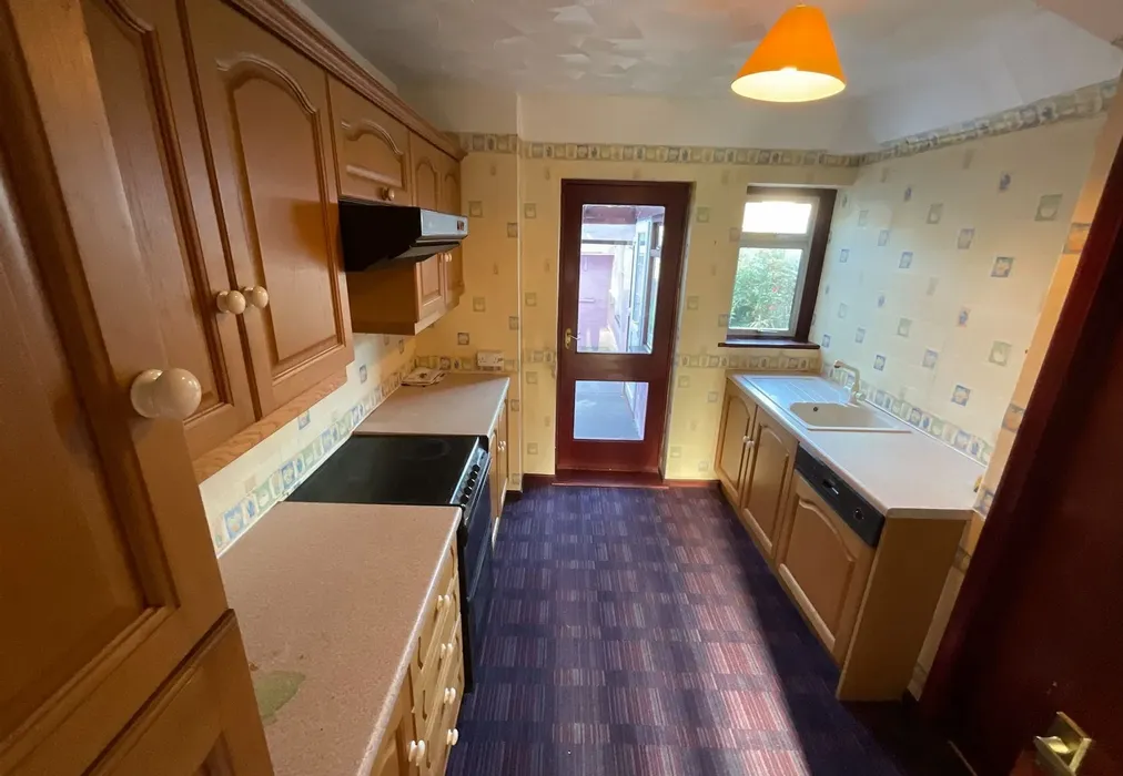 Kitchen - St. James Close, Isle Of Grain, Rochester, Kent - Wards of Kent