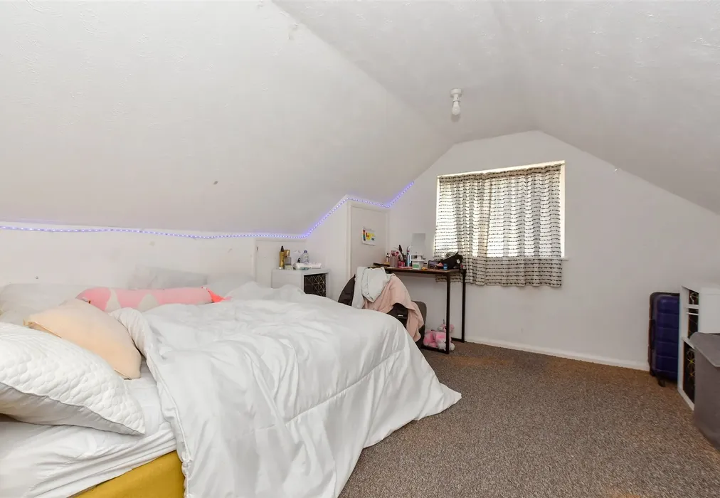 Bedroom 1 - Northwood Road, Ramsgate, Kent - Wards of Kent