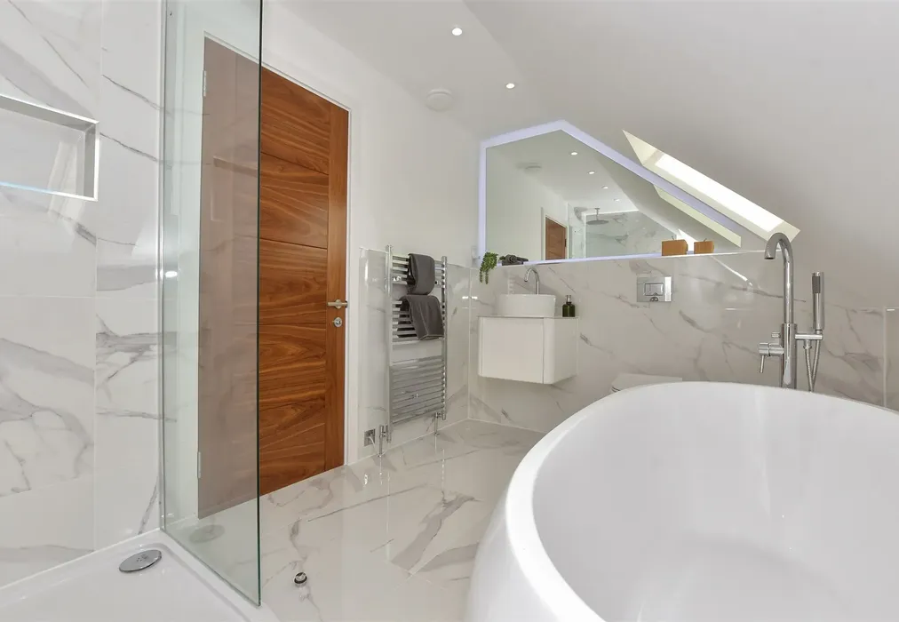 Bathroom - Mill Road, Wingham, Canterbury, Kent - Wards of Kent