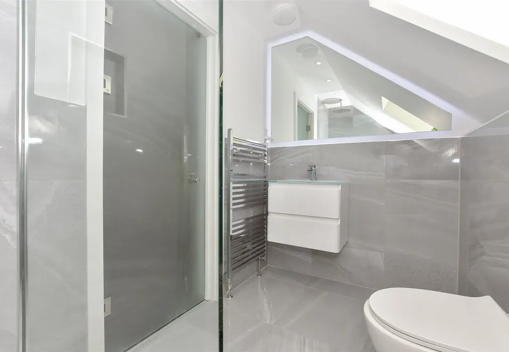 En-Suite Shower Room - Mill Road, Wingham, Canterbury, Kent - Wards of Kent