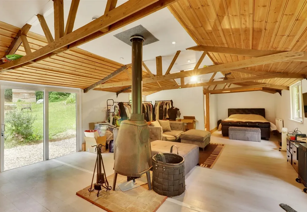 Outbuilding - Fairmans Lane, Brenchley, Tonbridge, Kent - Wards of Kent