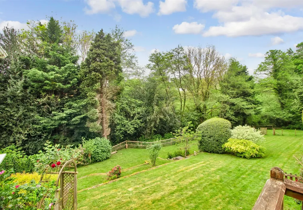 Garden - Fairmans Lane, Brenchley, Tonbridge, Kent - Wards of Kent